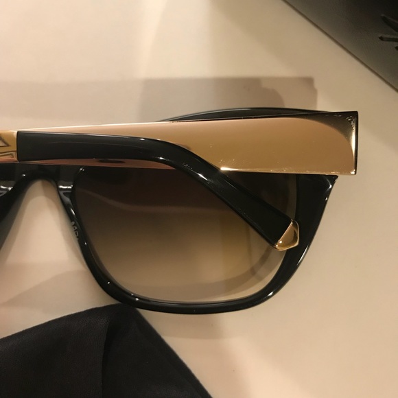Natalie Portman Wearing Kate Young Sunglasses main image 8